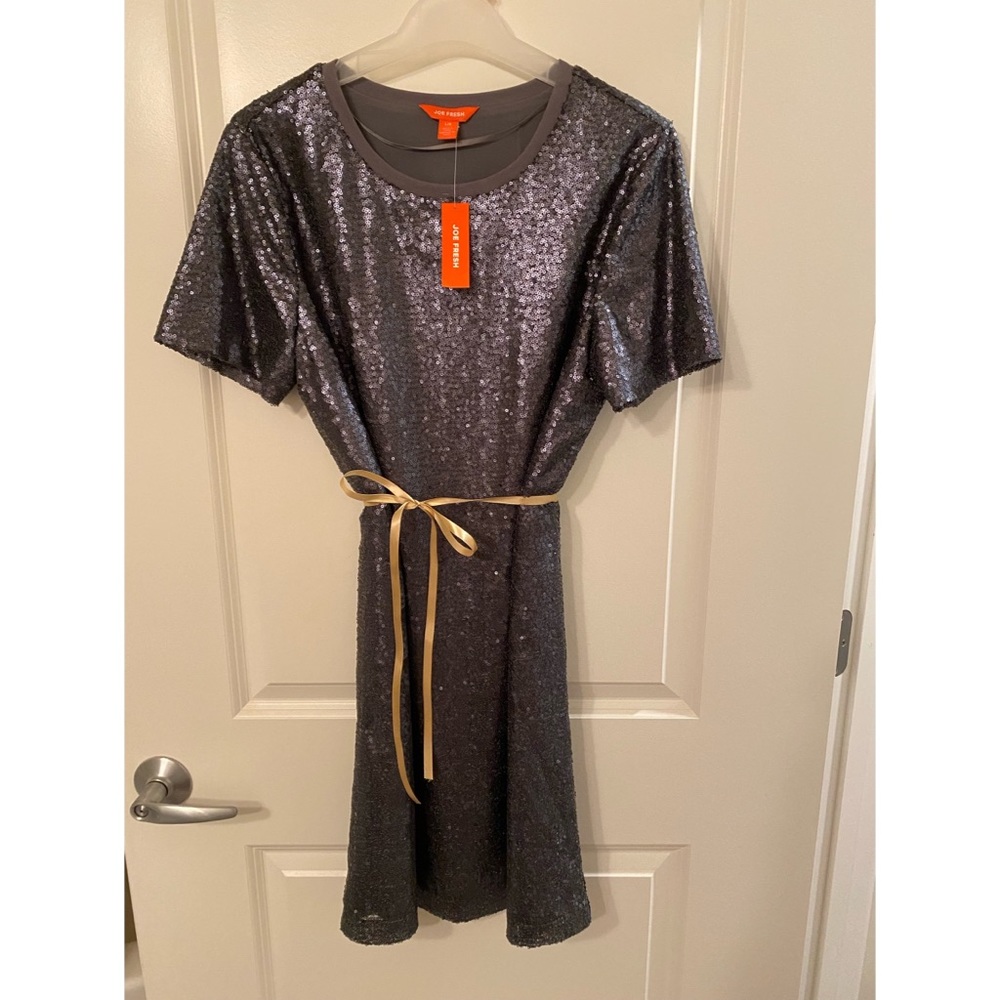Joe Fresh gray sequin shift dress, NWT Small 34” shoulder to hem. 100% P…